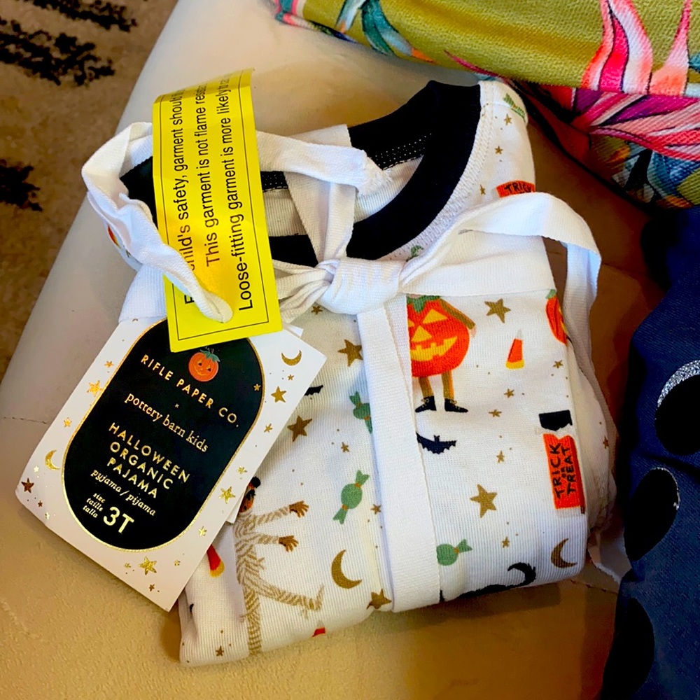 PB ax 3T kids ruffle paper co. pj’s Halloween